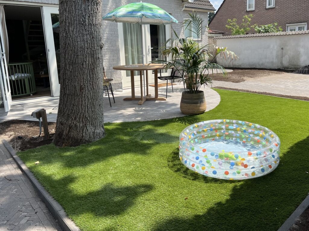 kunstgras en keramische tegels in hilversum